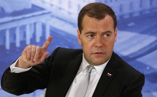 Медведев возложил всю ответственность на Порошенко