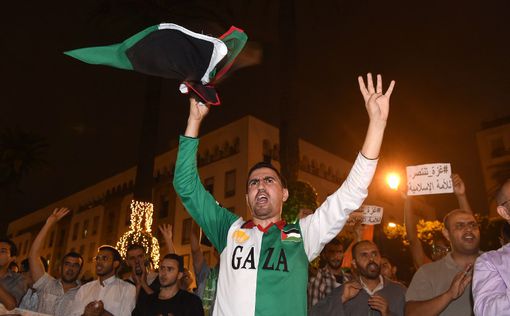 В Газе празднуют ракетный удар по Тель-Авиву