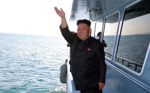 Северная Корея обстреляла море