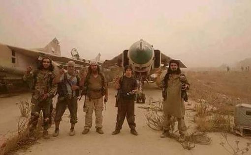 Джабхат ан-Нусра захватила сирийский военный аэропорт