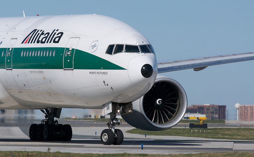 Итальянская авиакомпания Alitalia на грани банкротства