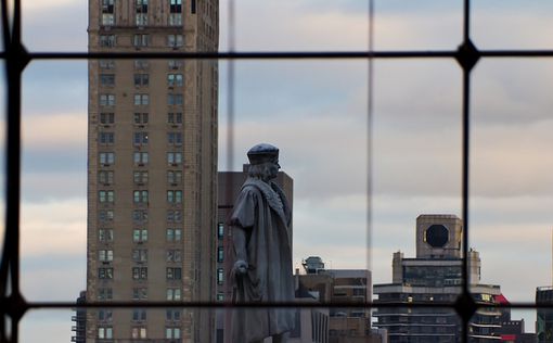 Демократы Нью-Йорка требуют снести памятник Колумбу