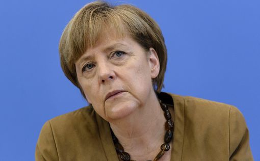 Меркель – за введение экономических санкций против России