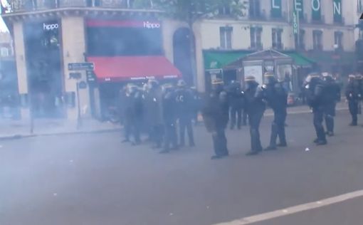 Митингующие против реформ Макрона начали погромы в Париже