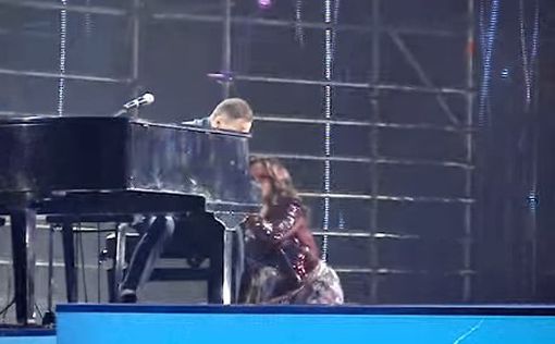 София Ротару упала на сцене во время концерта