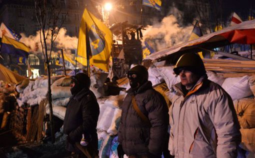 Яценюк: Мы не отвергаем и не принимаем предложение Януковича