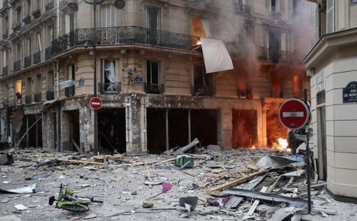 В центре Парижа прогремел мощный взрыв, десятки пострадавших