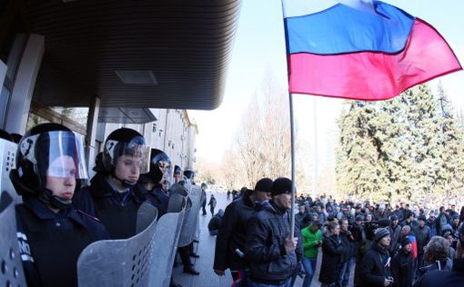 Вступает в силу ограничение пребывания россиян в Украине