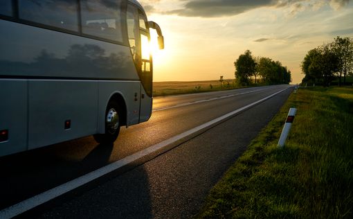 Автобус с туристами перевернулся в Индии, есть жертвы