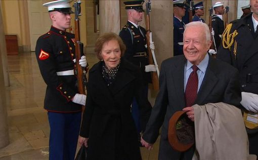 Экс-президент Картер прибыл на церемонию инаугурации Трампа