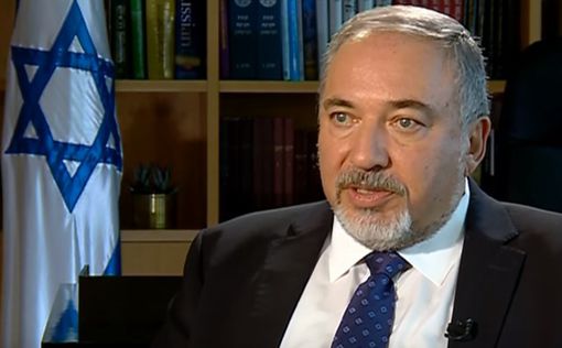 Либерман: Израиль превращается в государство Галахи