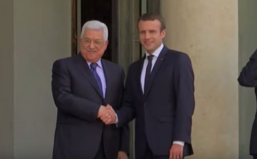 Аббас попросил Макрона признать "Палестину"