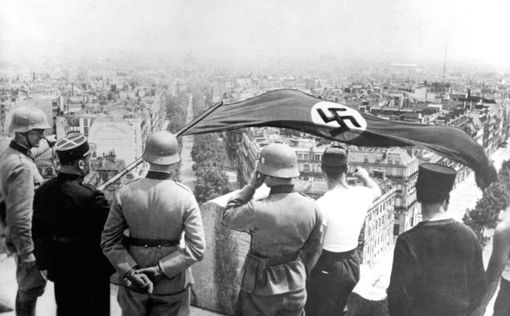Associated Press: Нацисты находятся на содержании у США