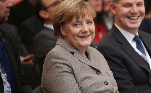 Решение Меркель открыть границы для беженцев расследуют
