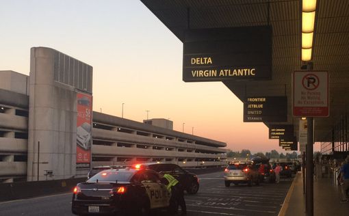 Нападение на борту лайнера Delta, ранены три человека