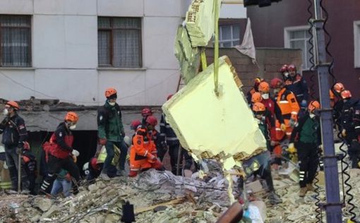 Обрушение дома в Турции: 14 жертв