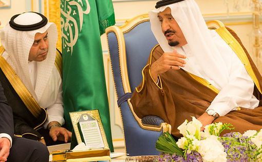 Саудовского журналиста уволили за лесть королю Салману