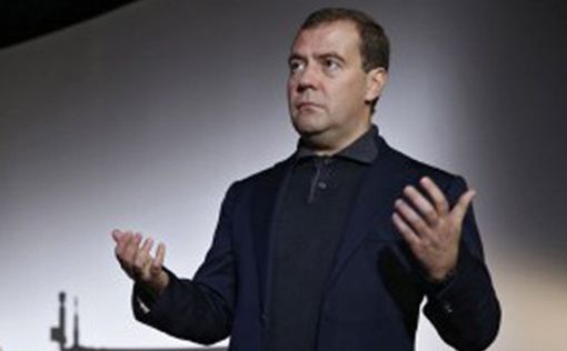 Медведев: экономика от санкций страдает "только на 5%"
