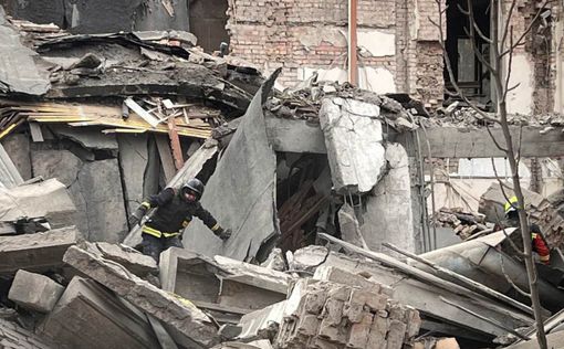 В Киеве растет число пострадавших, под завалами могут быть люди. Фото, видео