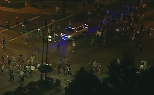 10 полицейских пострадало в ходе протестов в Сент-Луис