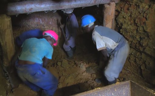 Прорыв плотины: 23 шахтера заперты в туннелях Зимбабве