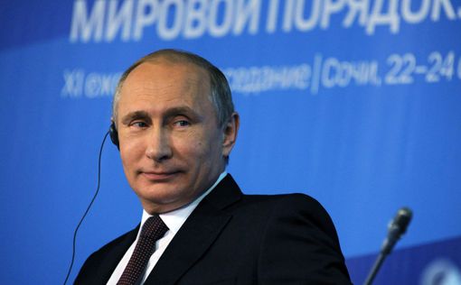 Рейтинг Путина снизился впервые за год