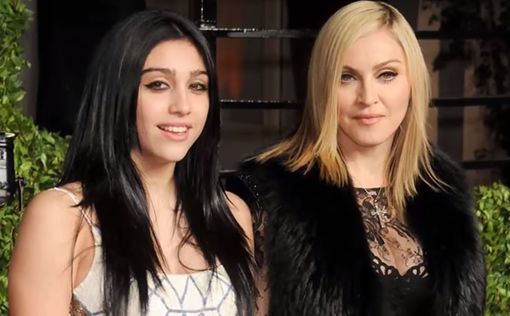 Дочь Мадонны шокировала пользователей соцсетей своим имиджем