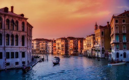 Новые правила посещения Венеции: Без брони не попасть