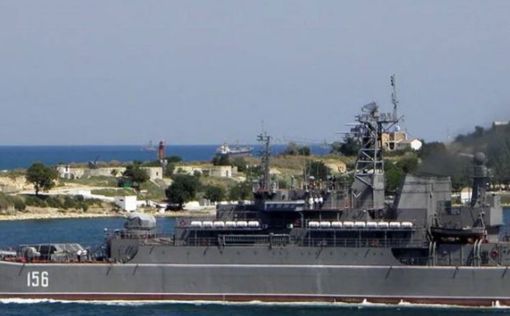 Российский десантный корабль "Ямал" в Крыму получил критические повреждения
