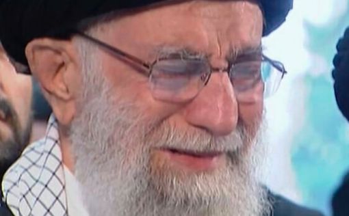 Иранцы требуют отставки Хаменеи