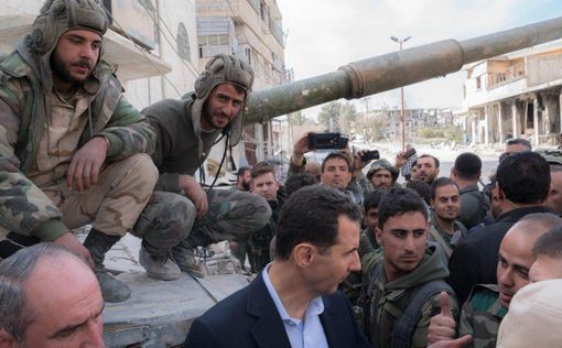 Асад на передовой встретился с сирийскими бойцами