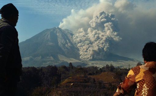 Индонезия. Мощная вулканическая активность - идет эвакуация