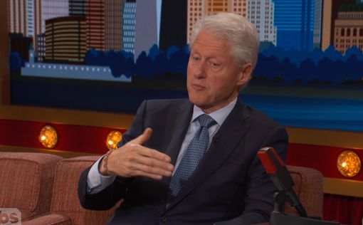 Билл Клинтон снова в центре секс-скандала