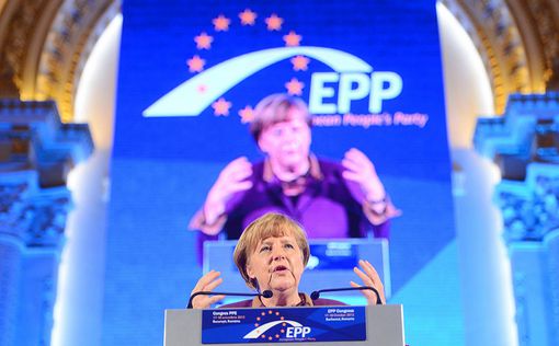 Меркель настаивает на обсуждении проблем изменения климата