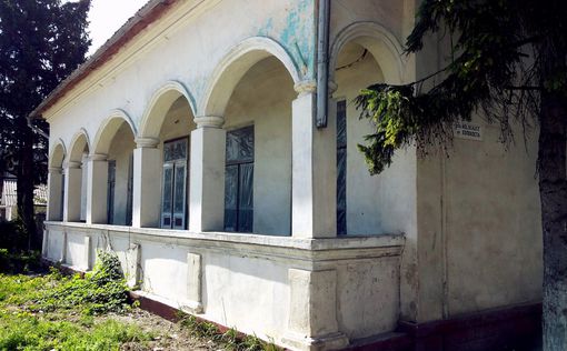 В Молдавии выставили на продажу синагогу, где казнили евреев
