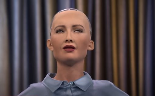 Начинается массовый выпуск человекоподобных роботов София