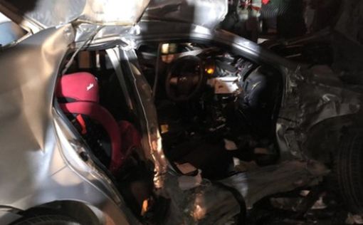 Катастрофа на шоссе №65: грузовик раздавил автомобиль