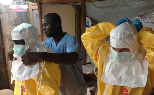Почти 18,5 тысяч человек в мире заразились Эболой