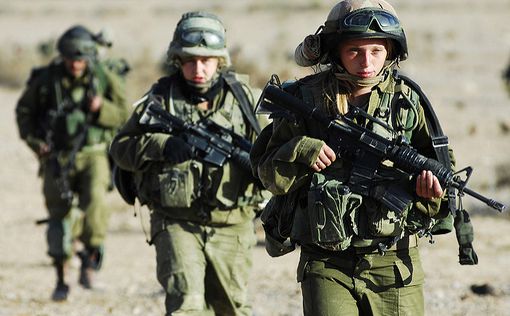 Женщины-военнослужащие подверглись нападению на горе Мерон